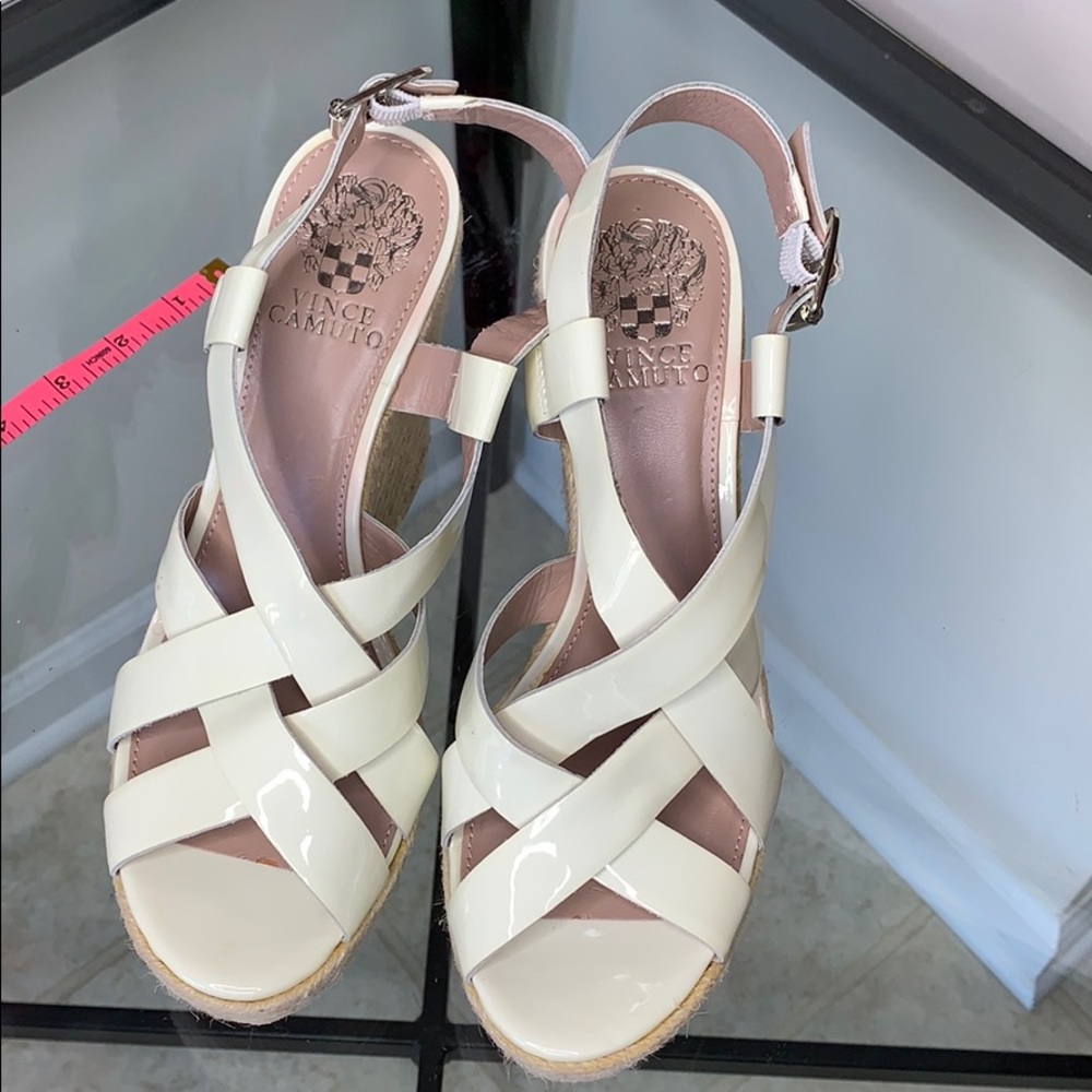 Vince CAMUTO wedges